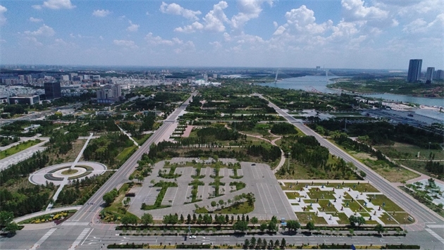 標題：鄂爾多斯站立的文字文化主題公園
瀏覽次數：2354
發表時間：2020-10-16