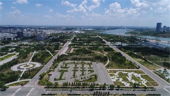 標題：鄂爾多斯站立的文字文化主題公園
瀏覽次數：2350
發表時間：2020-10-16